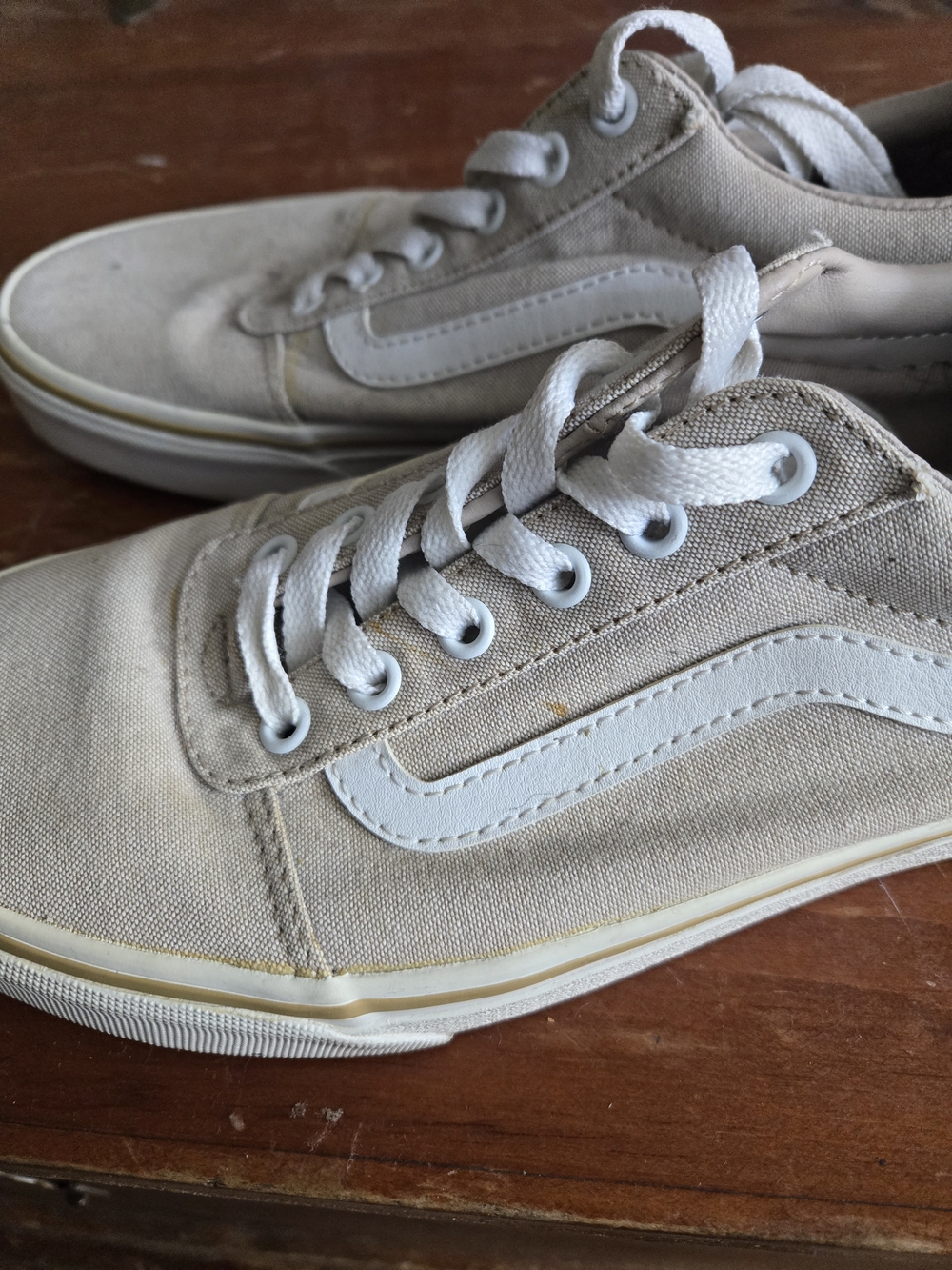 Womens Neutral VANS sz 10